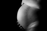 La elevada ingesta de alimentos con acrilamida durante el embarazo causa un menor peso del bebé al nacer